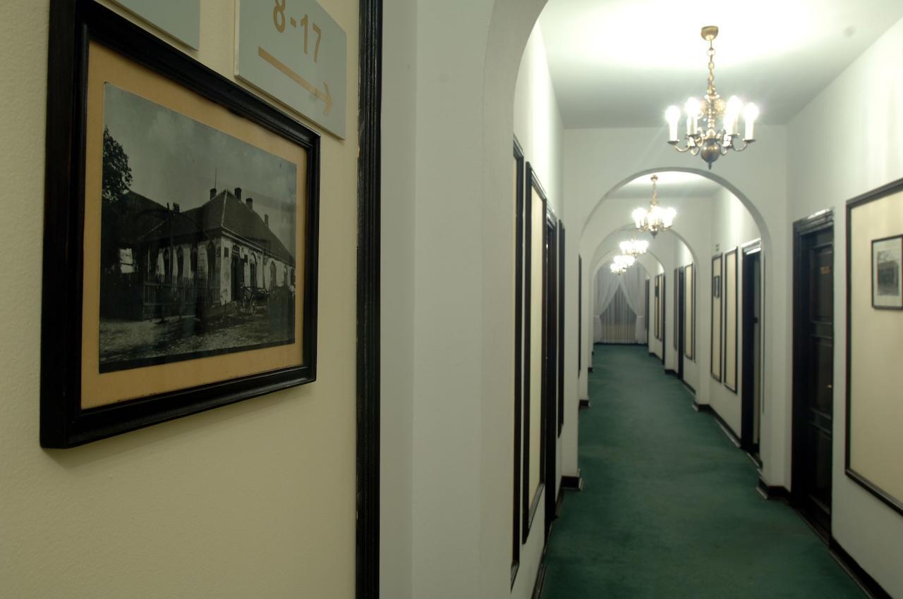 Hotel "Zajazd Napoleonski" Warsaw Exterior photo